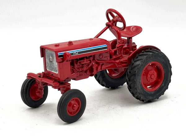 1/16 International Harvester Farmall Cub