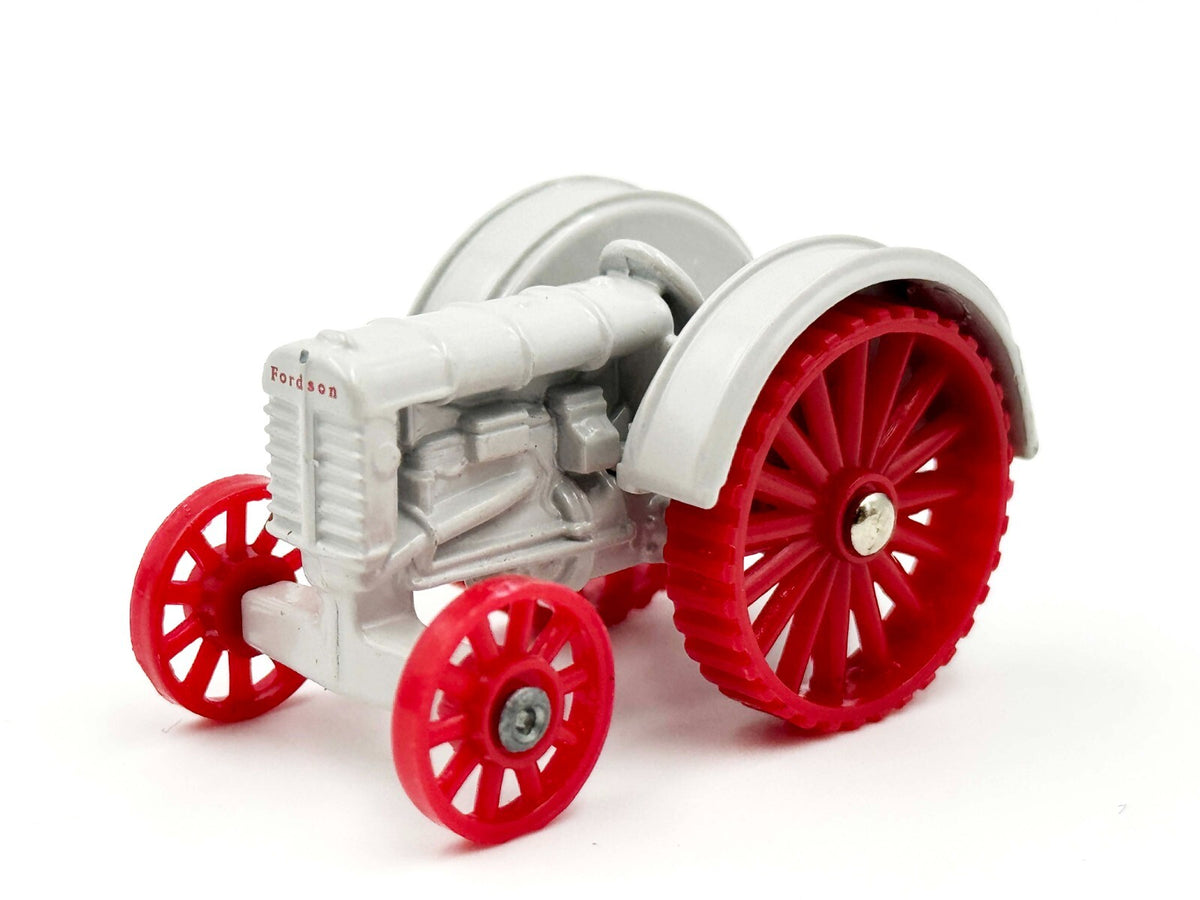 1/64 Fordson Tractor