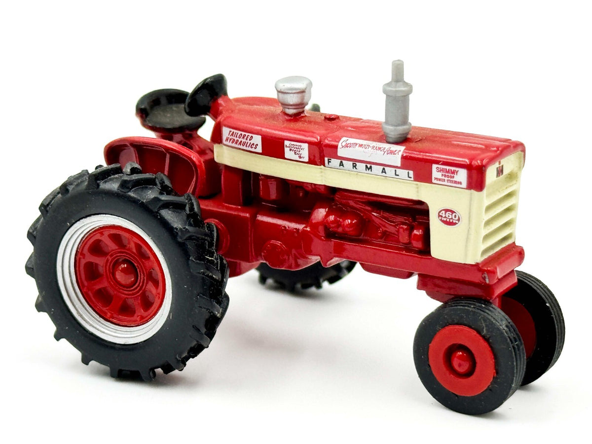 1/64 International Farmall 460 Demonstrator