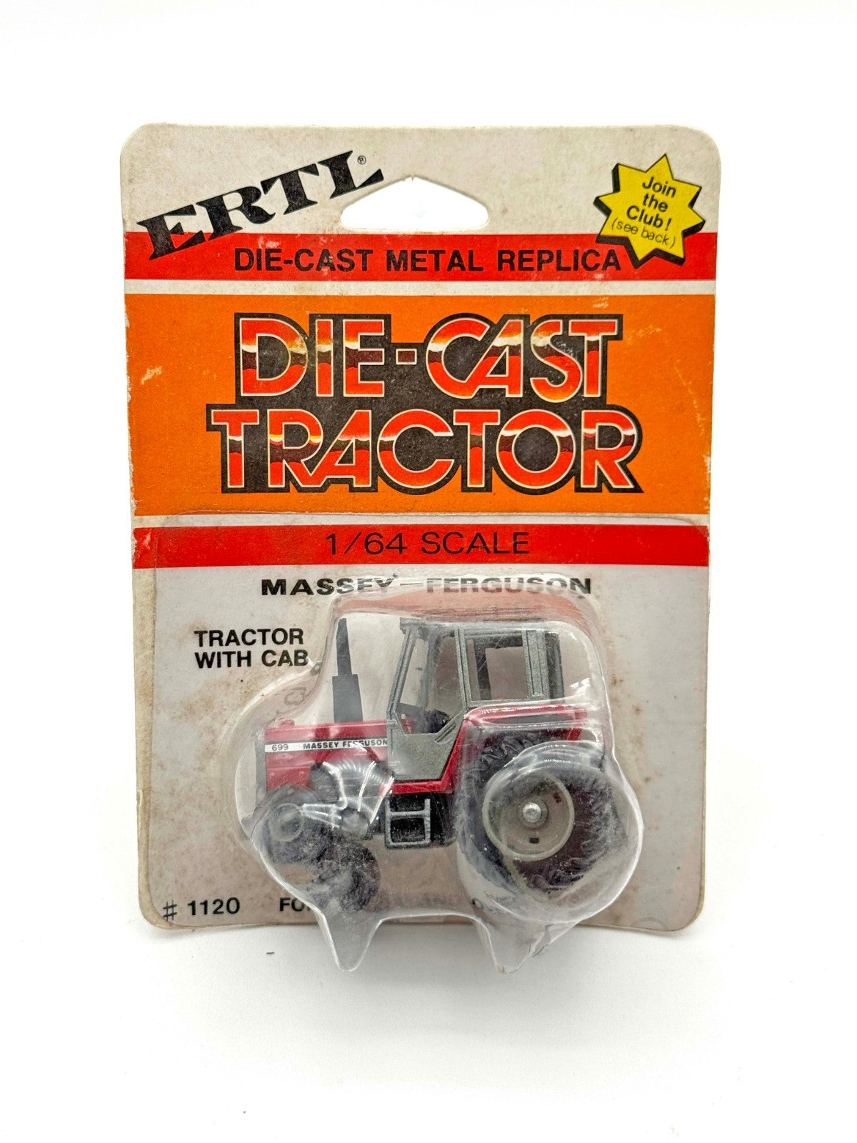 1/64 Massey Ferguson 699 Tractor
