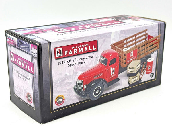 1/34 First Gear International McCormick Farmall 1949 KB-8 Stake Truck