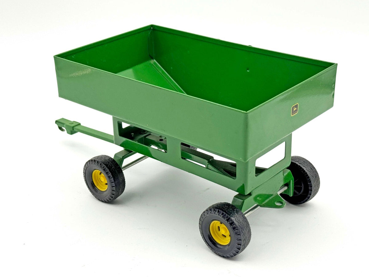 1/16 John Deere Gravity Wagon