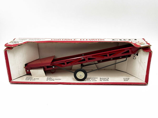 1/16 Tru Scale Portable Bale Elevator in Open Front Box