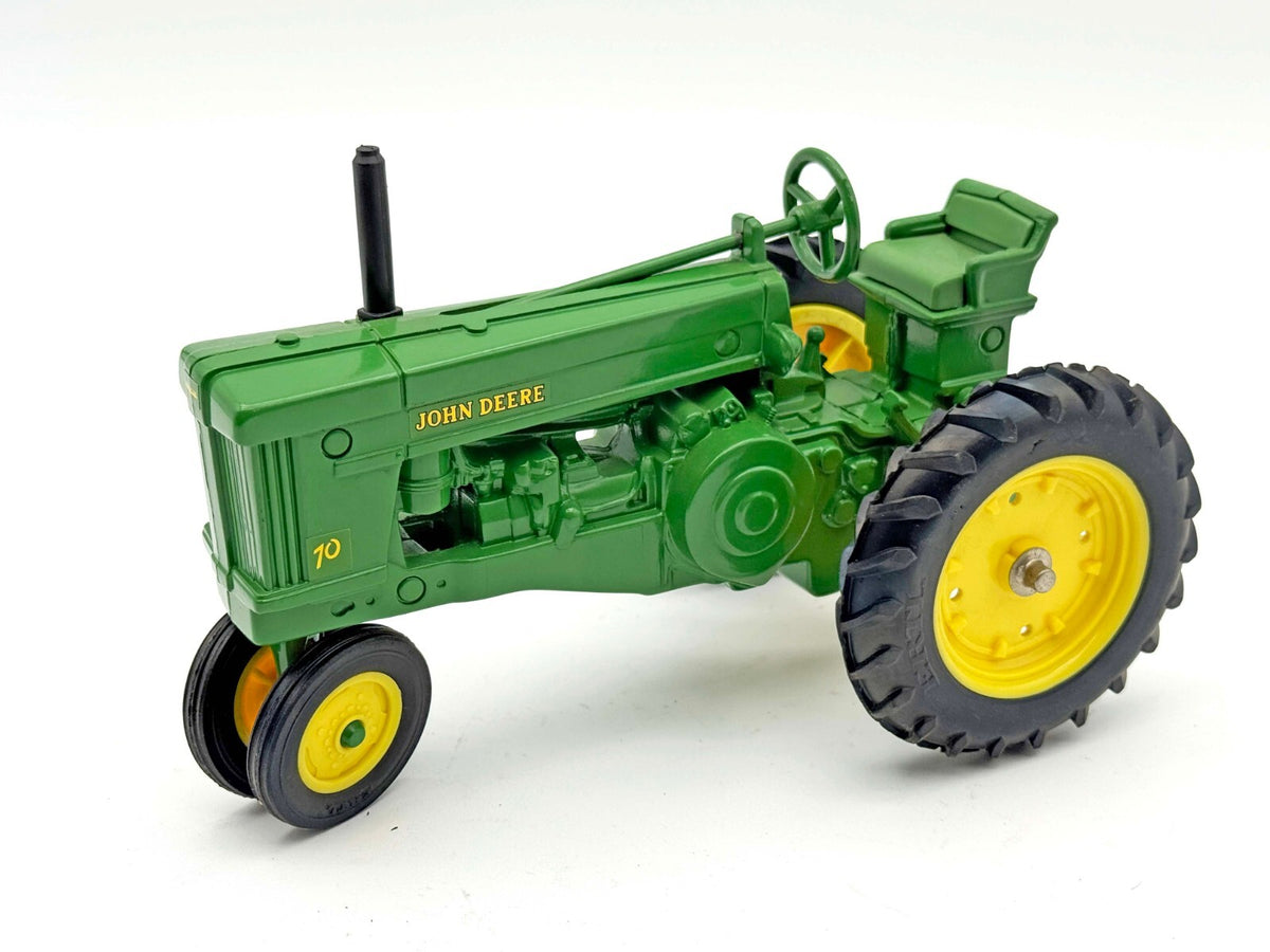 1/16 John Deere Model 70 Row Crop Tractor With Narrow Front
