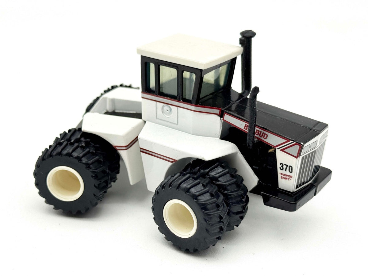 1/64 Big Bud 370 4WD Tractor With Duals