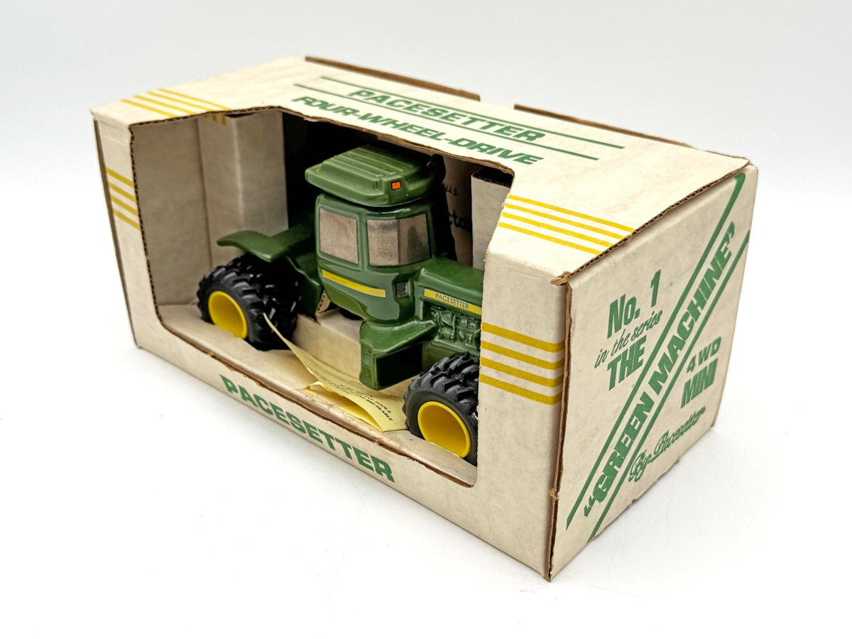 1/32 John Deere Green Machine 4WD Mini Pacesetter Decanter