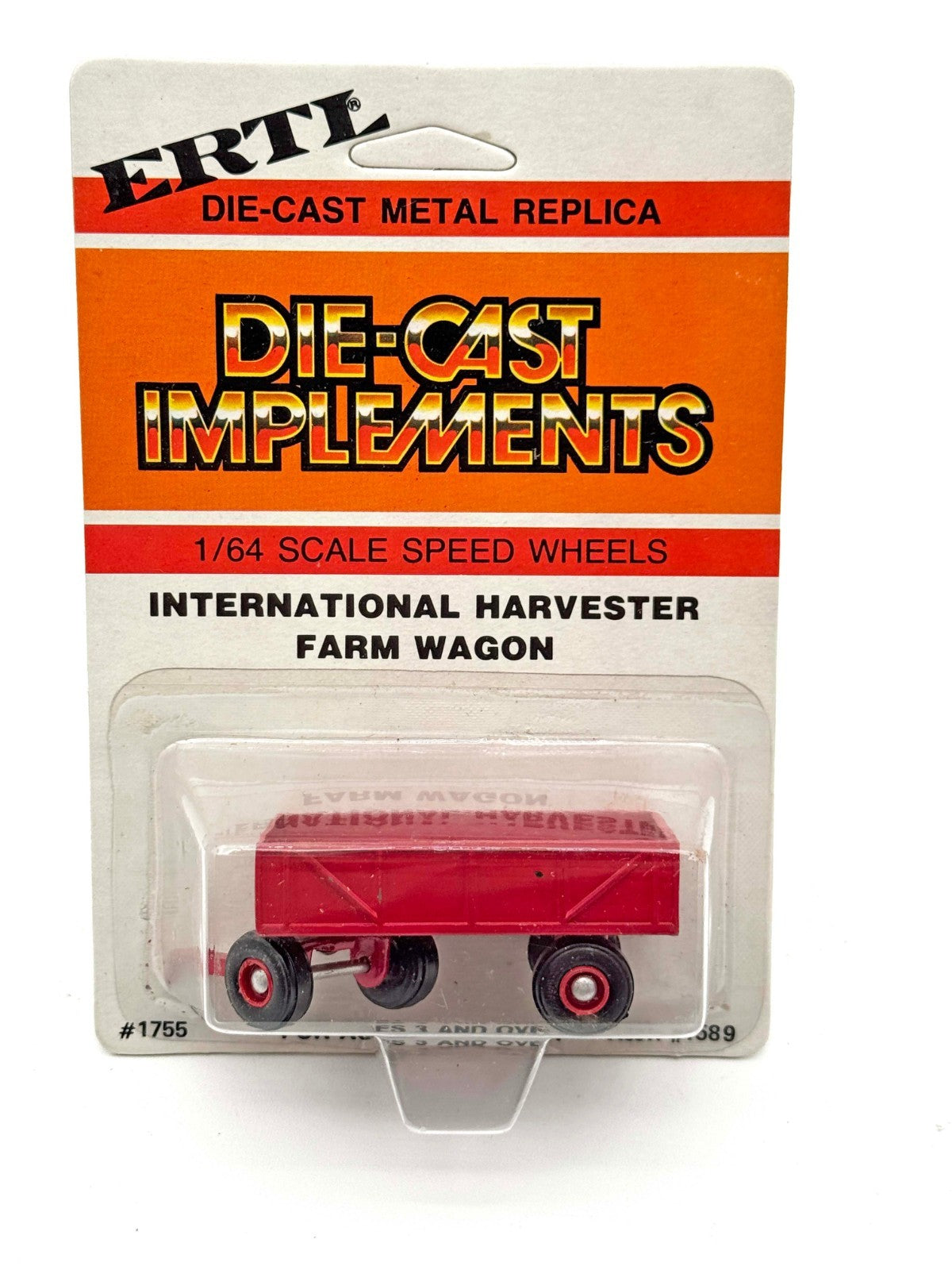 1/64 International Harvester Barge Wagon