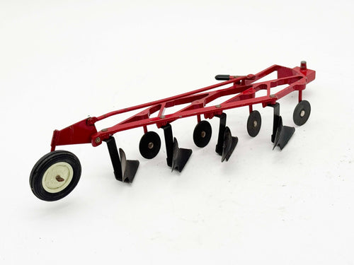 1/16 International 4 Bottom Plow