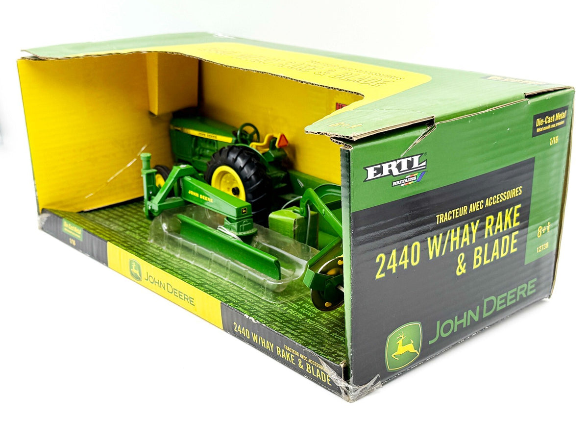1/16 John Deere 2440 w/ Hay Rake and Blade Set