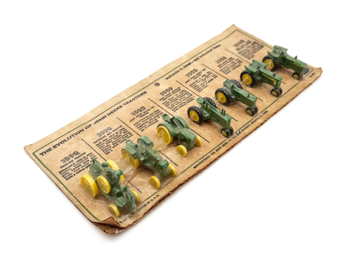 1/64 John Deere Evolution of Tractors 1960s Set in Bubble
