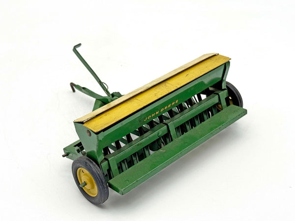1/16 John Deere Grain Drill Yellow Lid Eska