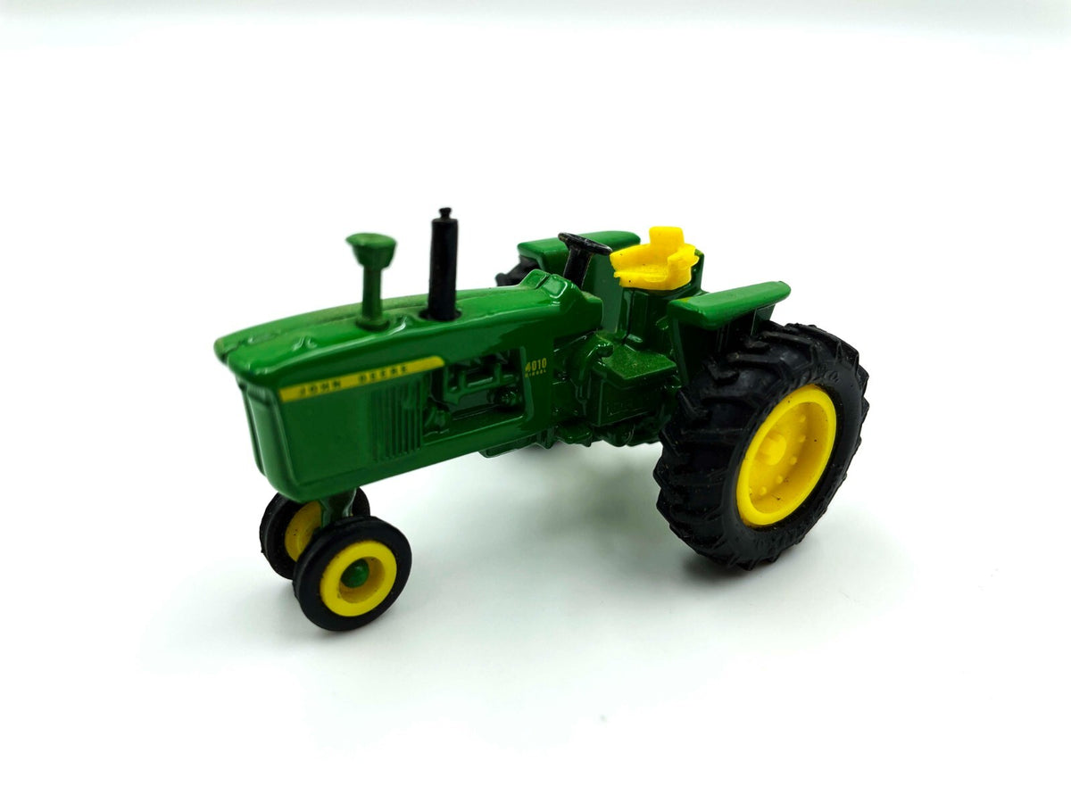 1/64 John Deere 4010 Tractor