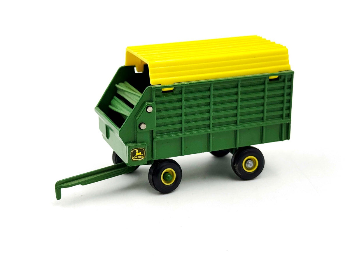 1/64 John Deere Forage Wagon