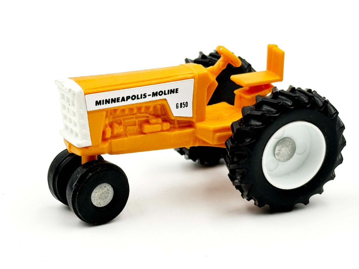 1/64 Minneapolis Moline G-850 Tractor With Narrow Front