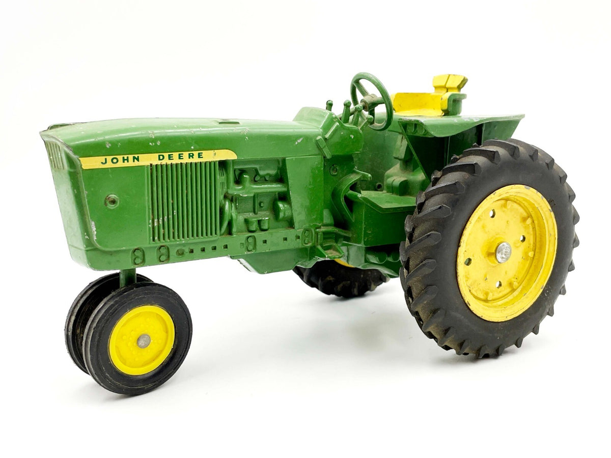 1/16 Ertl John Deere 3010/3020 Rear Cast Rims