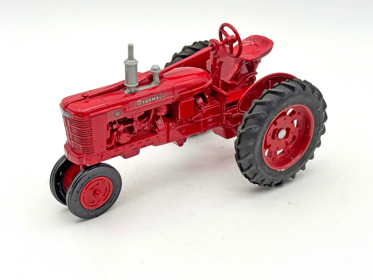1/16 Farmall H Narrow Front