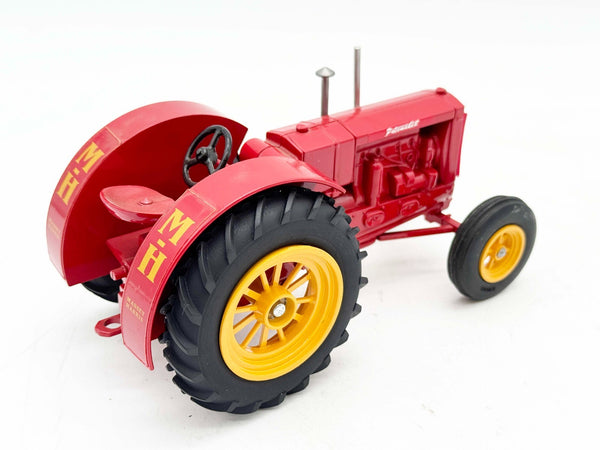 1/16 Massey Harris Pacemaker Tractor