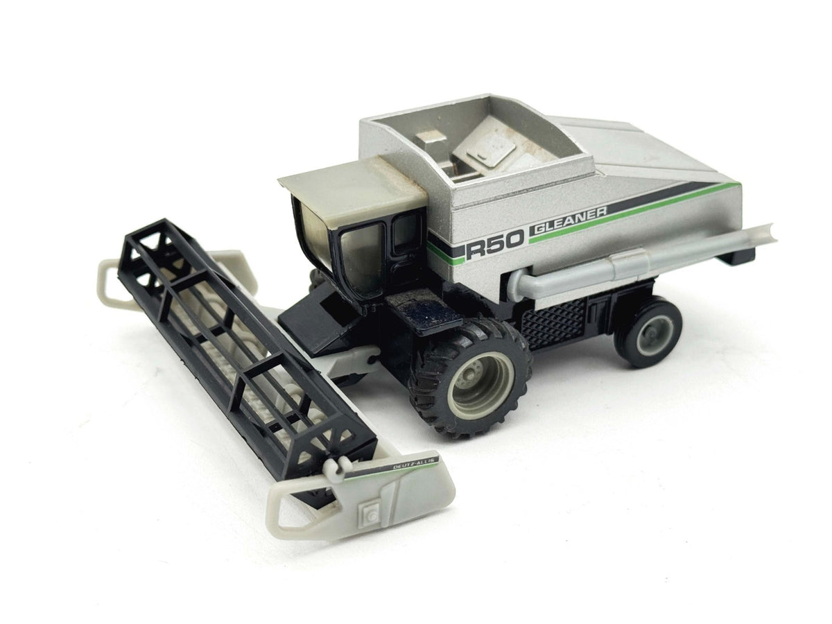 1/64 Deutz Allis Gleaner R50 Combine With Corn Head