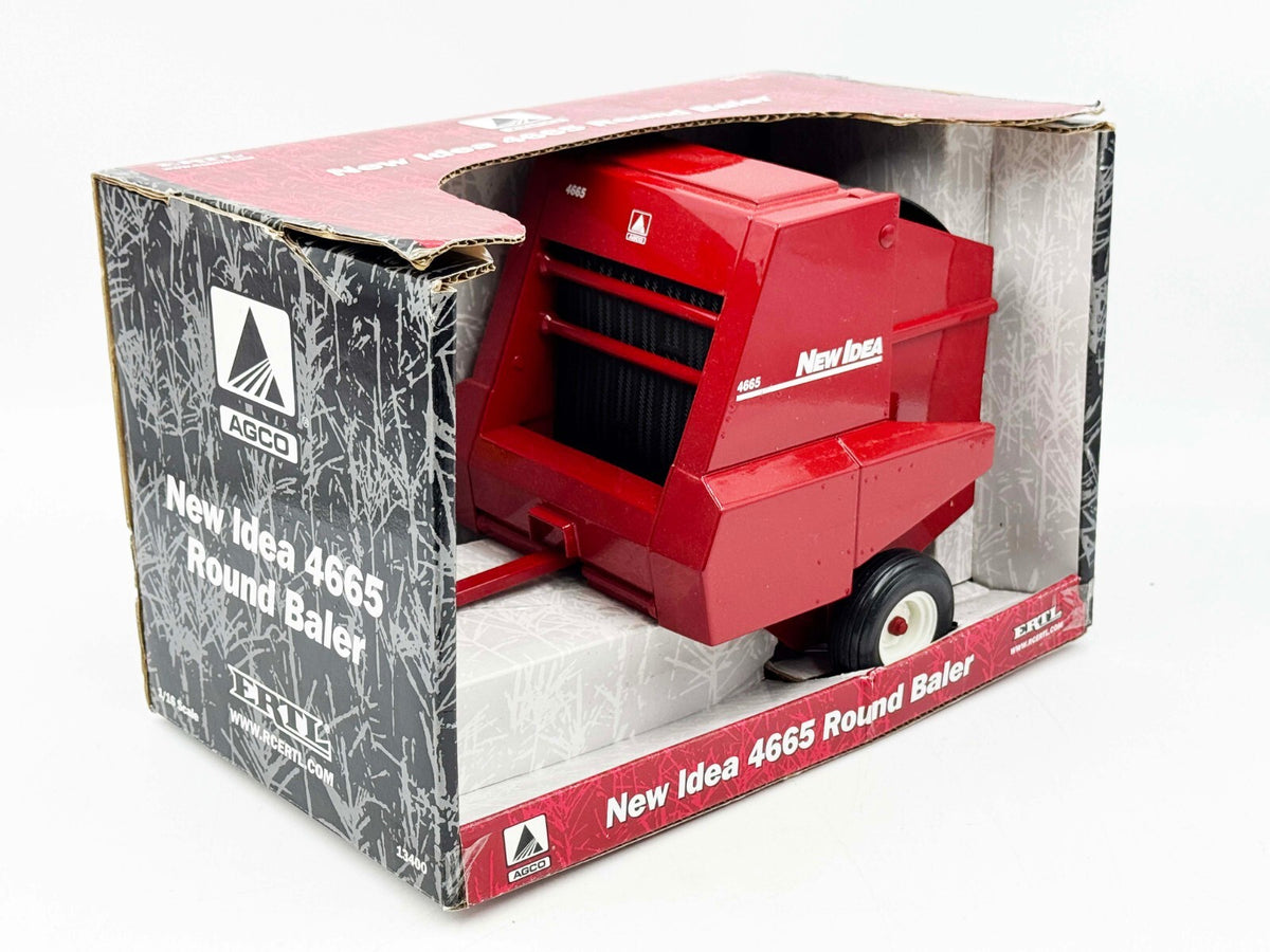 1/16 Agco New Idea 4665 Round Hay Baler