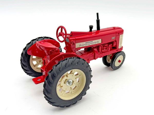 1/16 Farmall 350 Tractor With Narrow Front