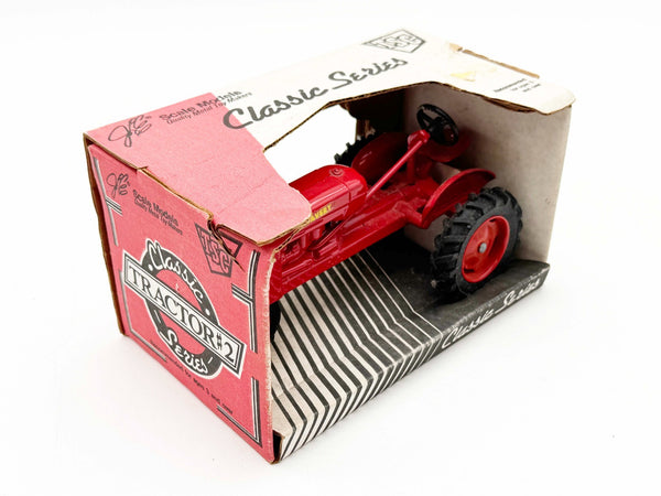 1/16 B. F. Avery Tractor With Single Front Wheel