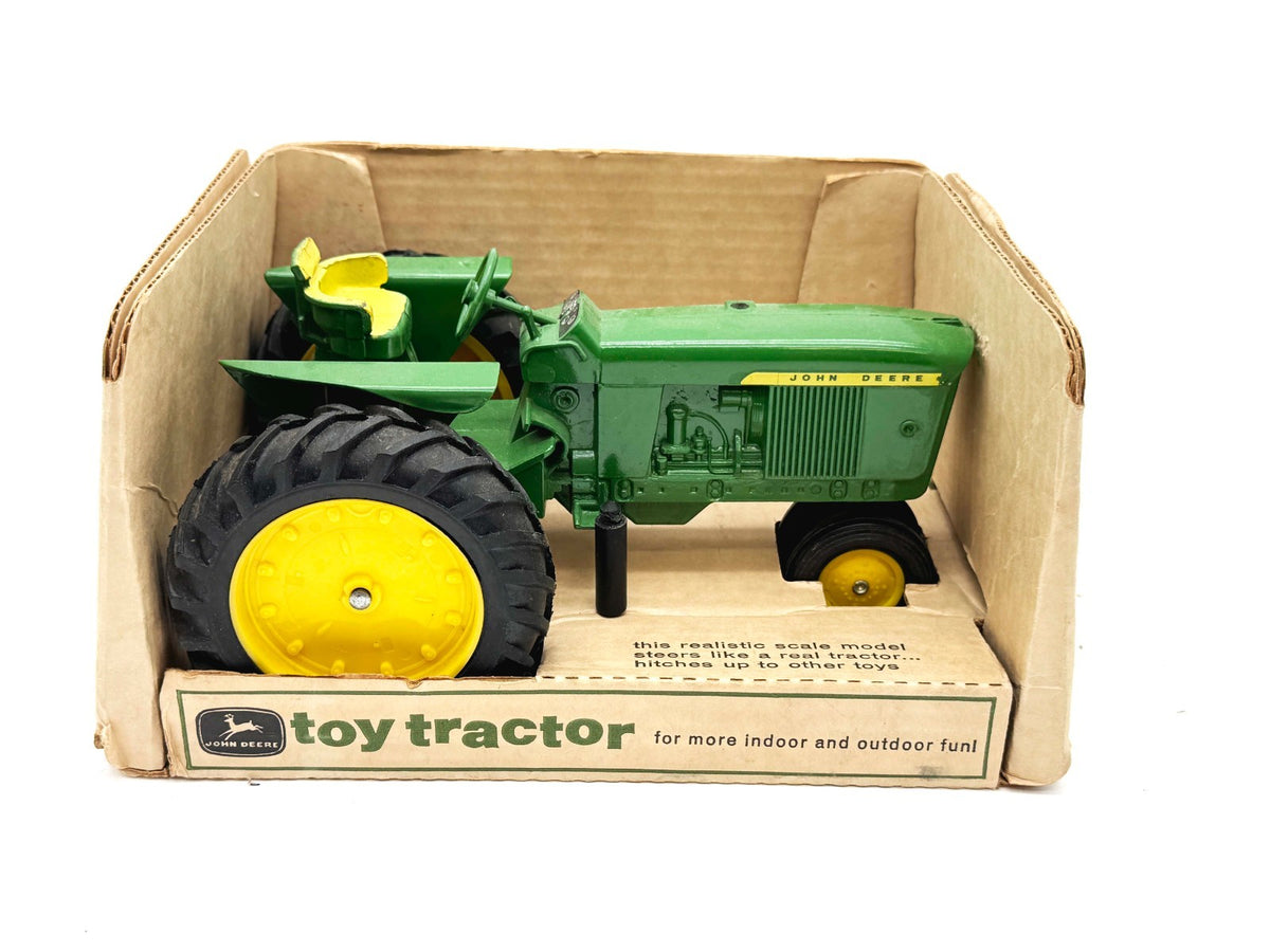 1/16 John Deere 4020 NF in Original Bubble Box