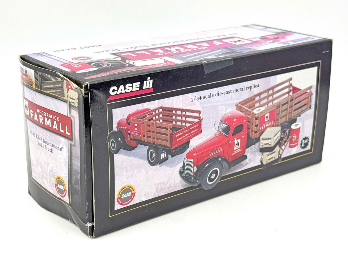 1/34 First Gear International McCormick Farmall 1949 KB-8 Stake Truck