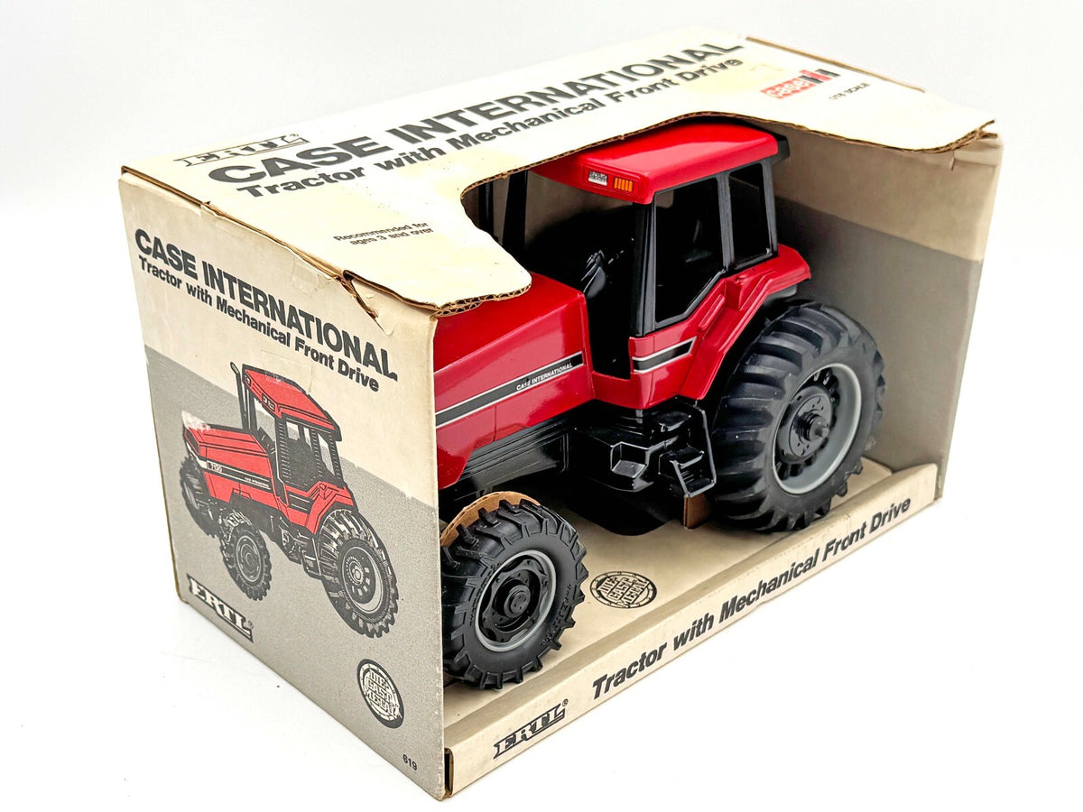 1/16 Case International 7130 Tractor With Front Wheel Assist