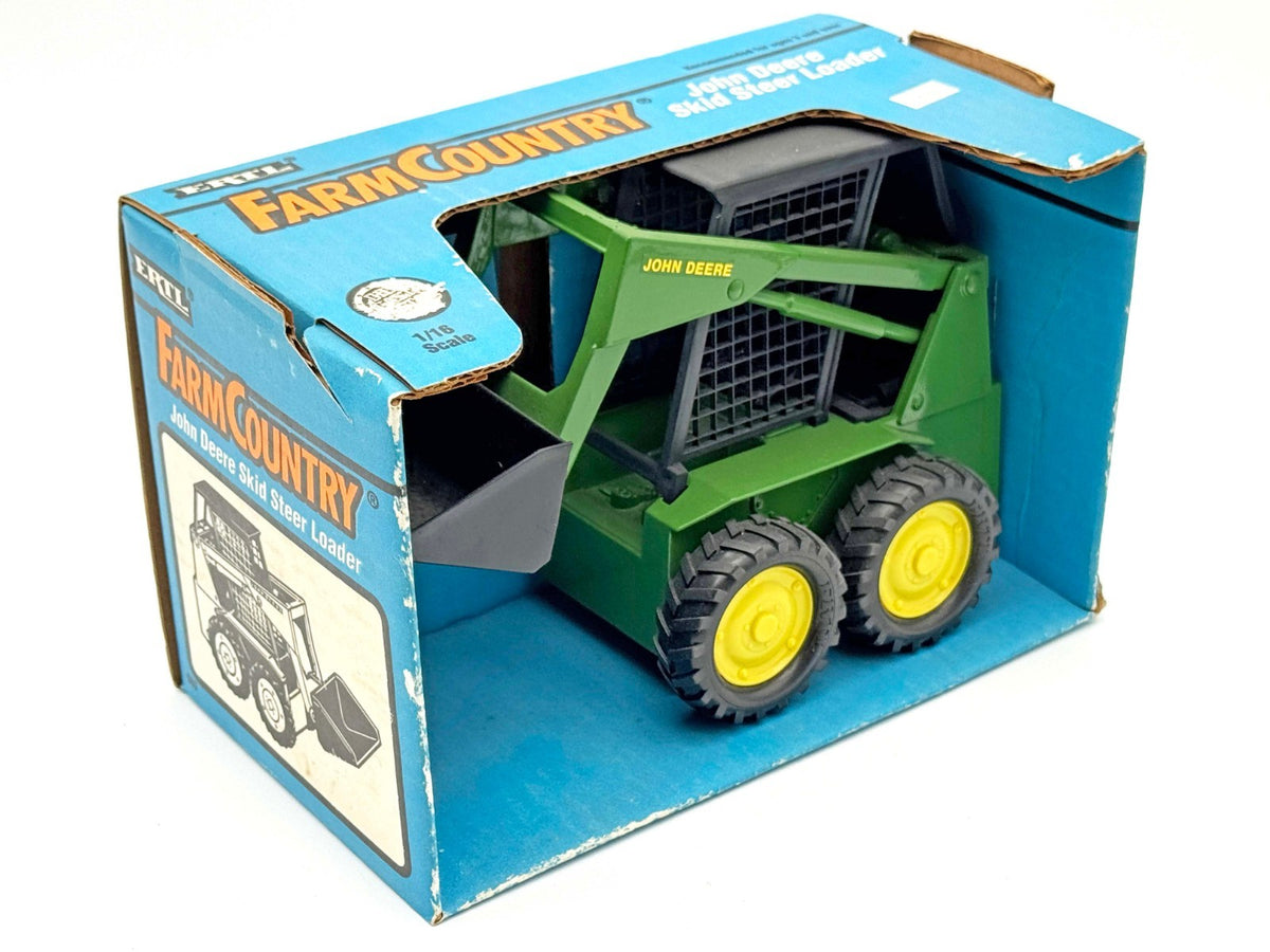 1/16 John Deere Skid Steer Loader in Farm Country Box