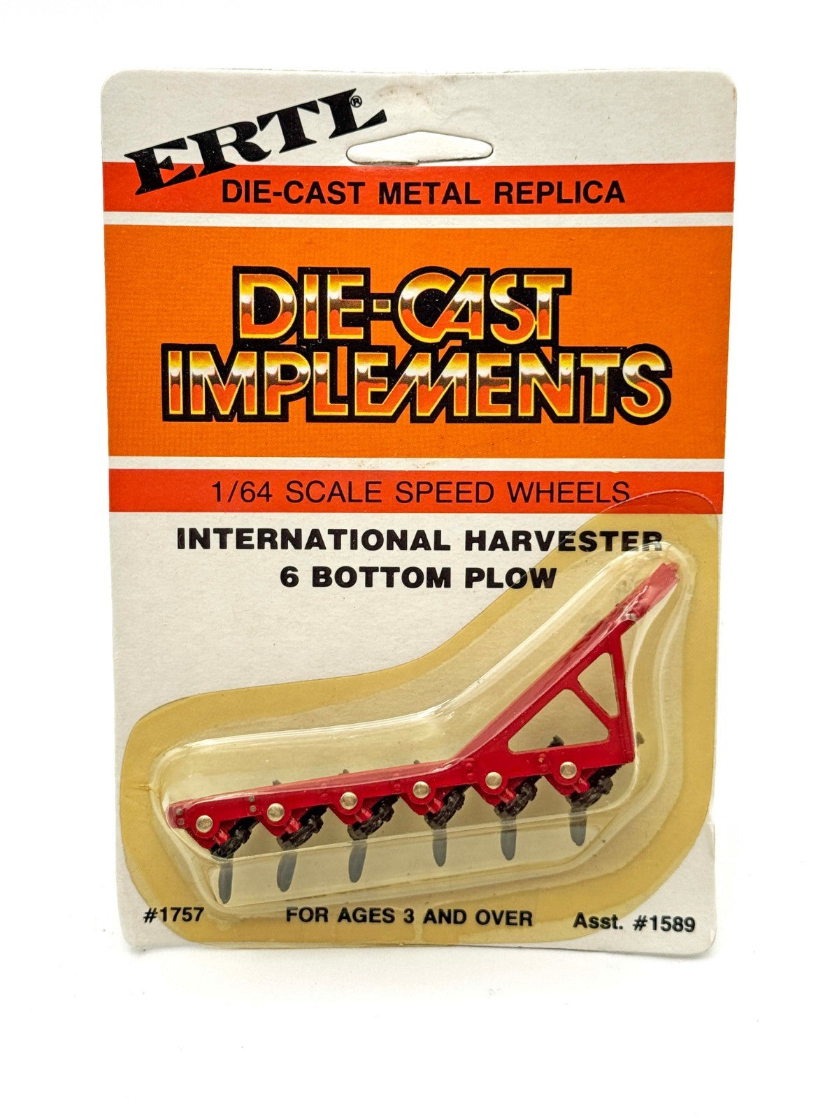 1/64 International Harvester 6 Bottom Plow