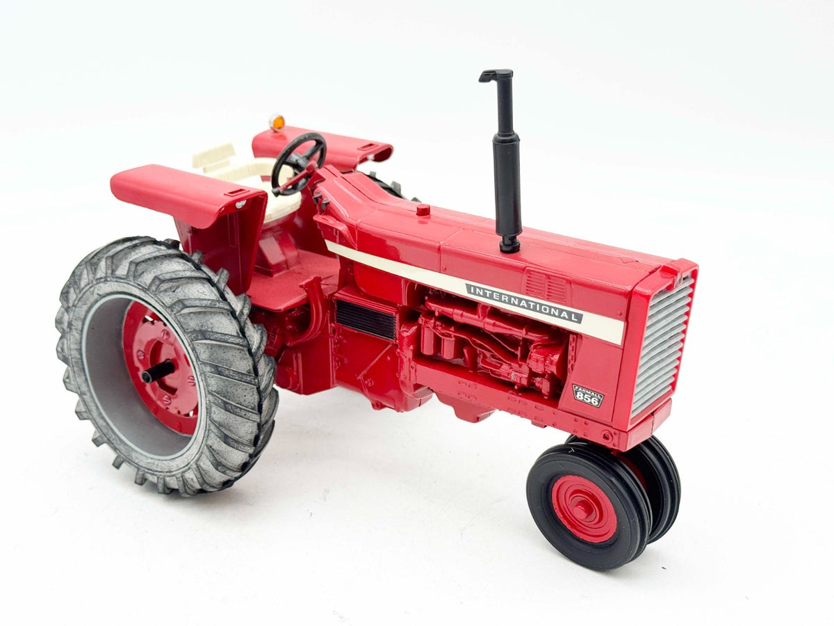 1/16 International 856 Narrow Front Custom