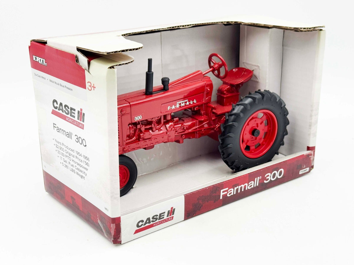 1/16 Farmall 300 Tractor W/ Narrow Front