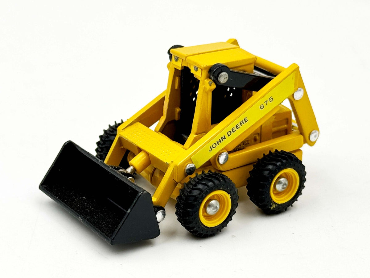 1/64 JOHN DEERE 675 SKID STEER LOADER