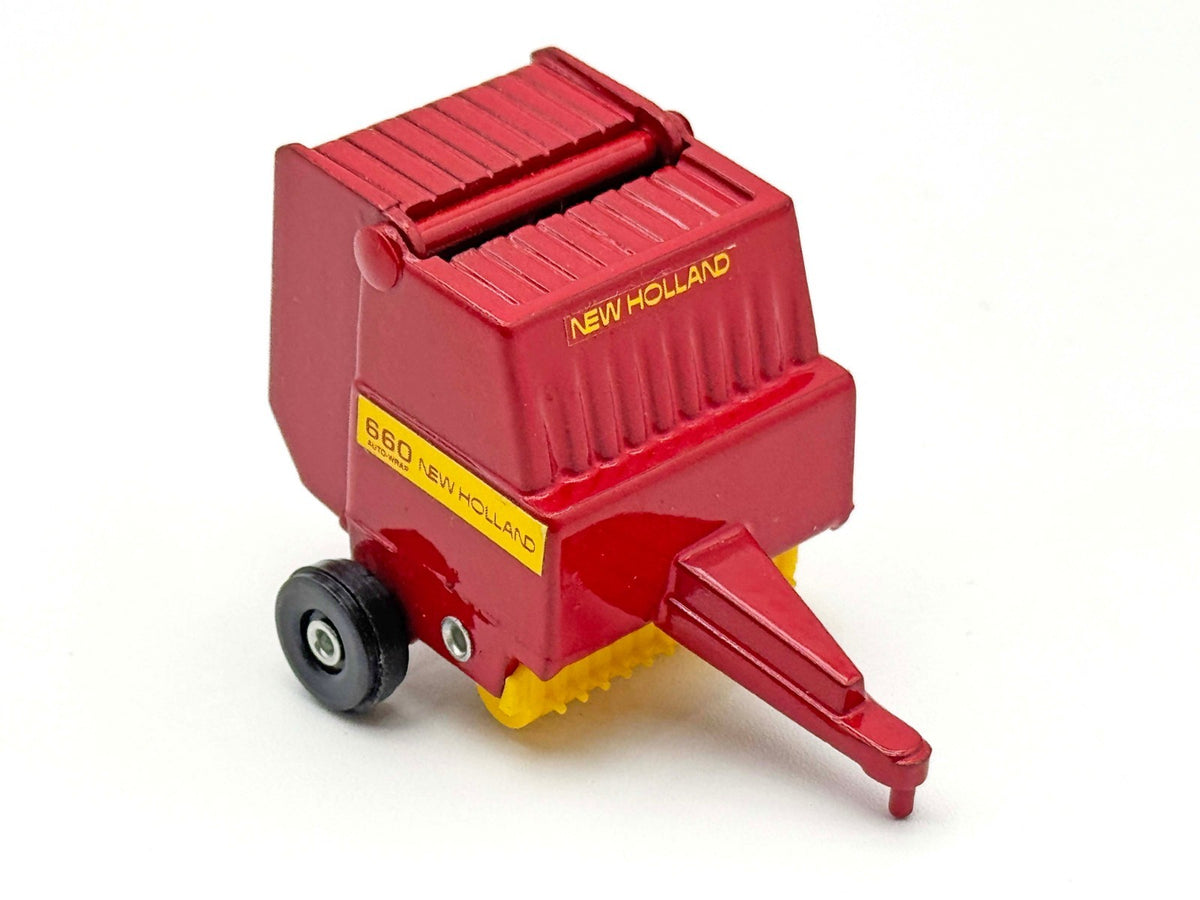 1/64 Ford New Holland 660 Round Baler
