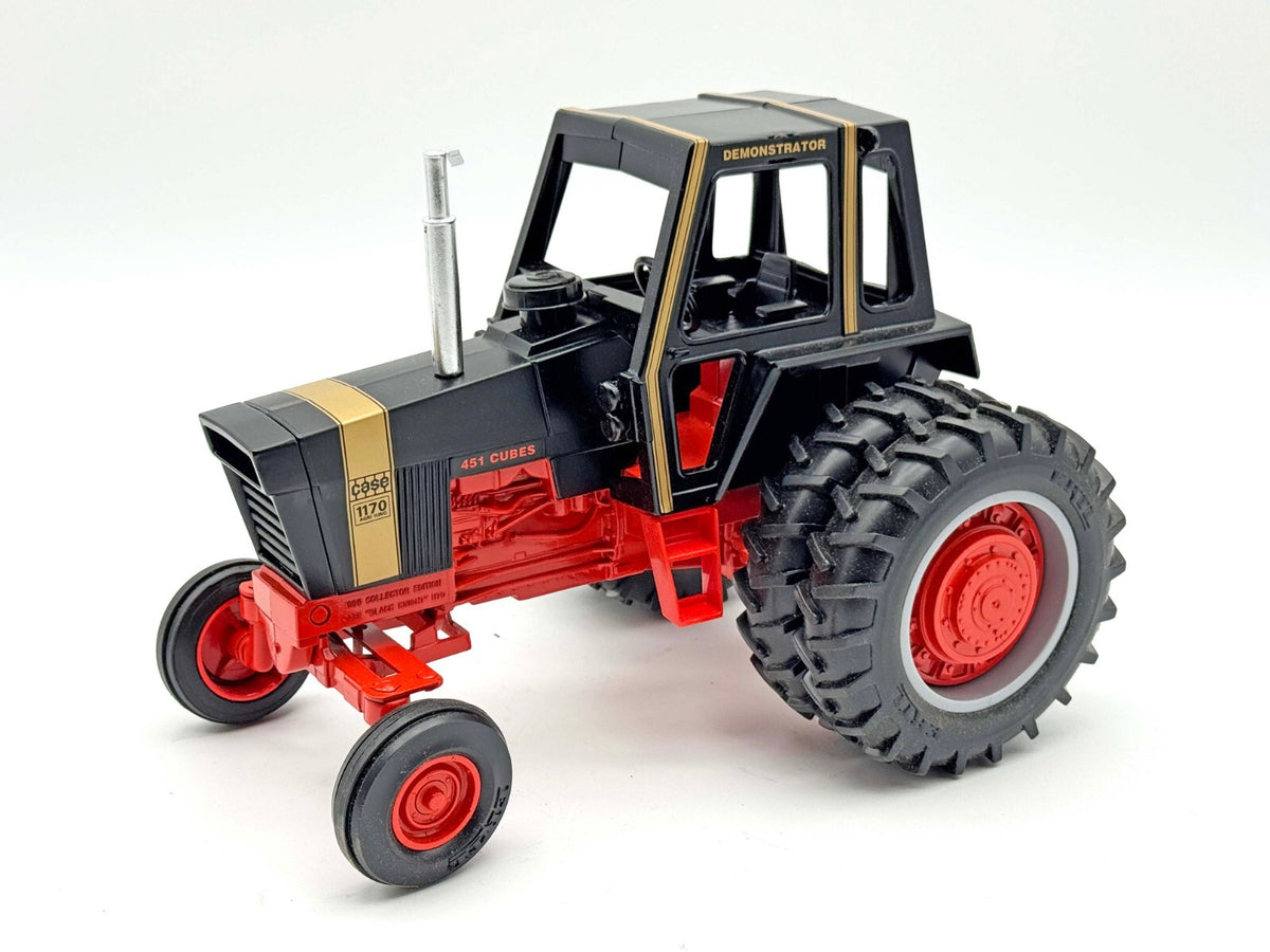 1/16 Case 1170 Black Knight Tractor With Duals, Collector Edition