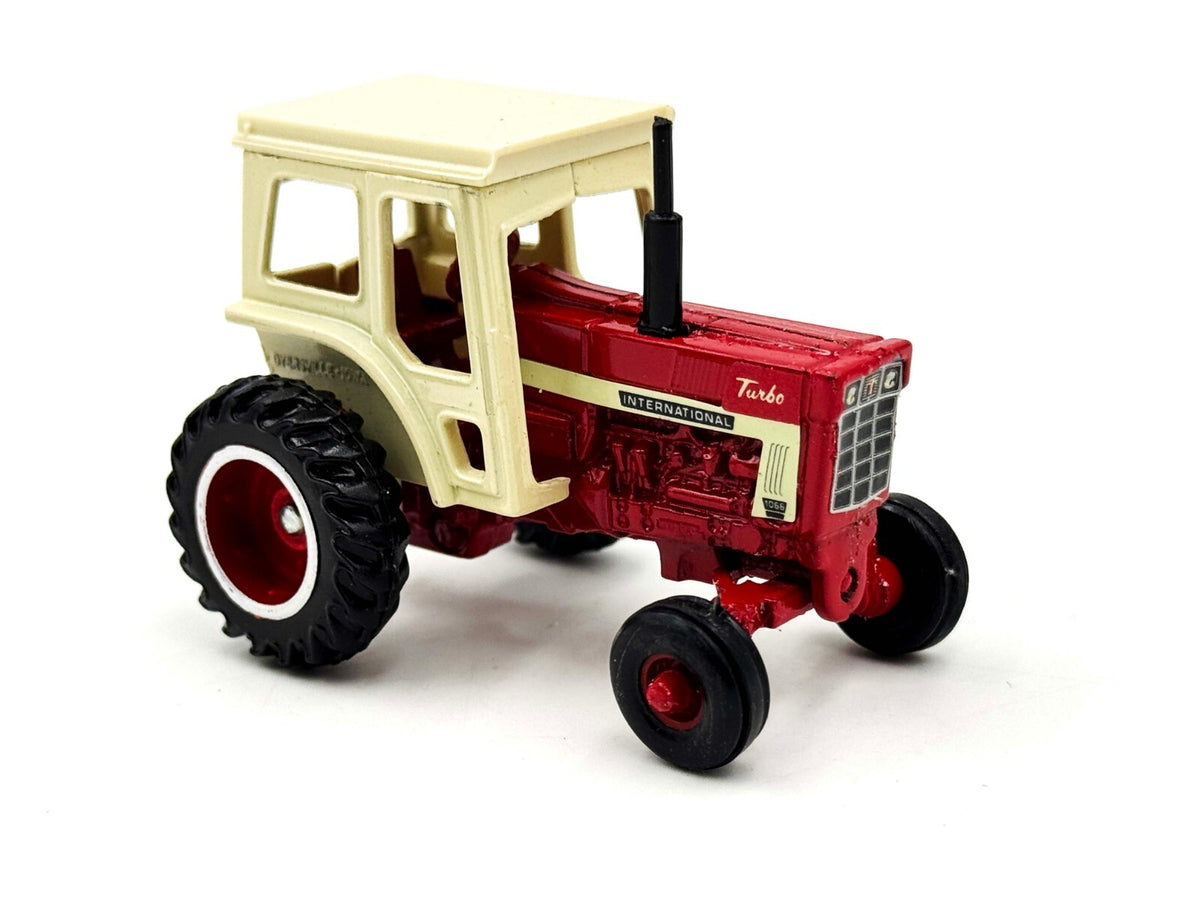 1/64 International 1066 Turbo w/ Cab
