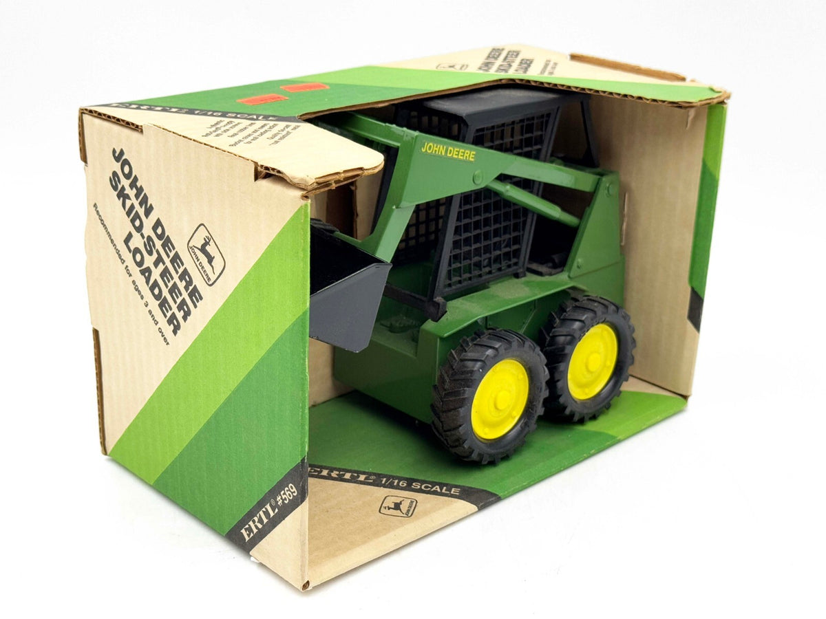 1/16 John Deere Skid Steer Loader