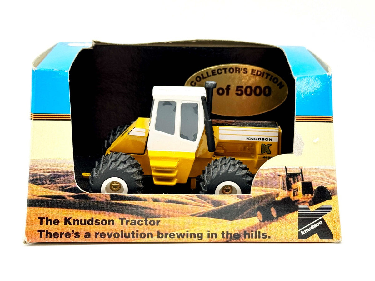 1/64 Knudson 4400 4wd Tractor W/ Duals Front & Rear (1 of 5000)