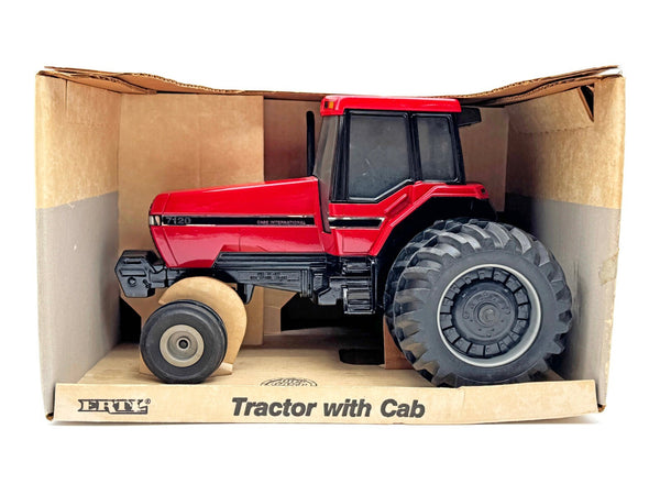 1/16 Case International 7120 Tractor W/ Rear Duals