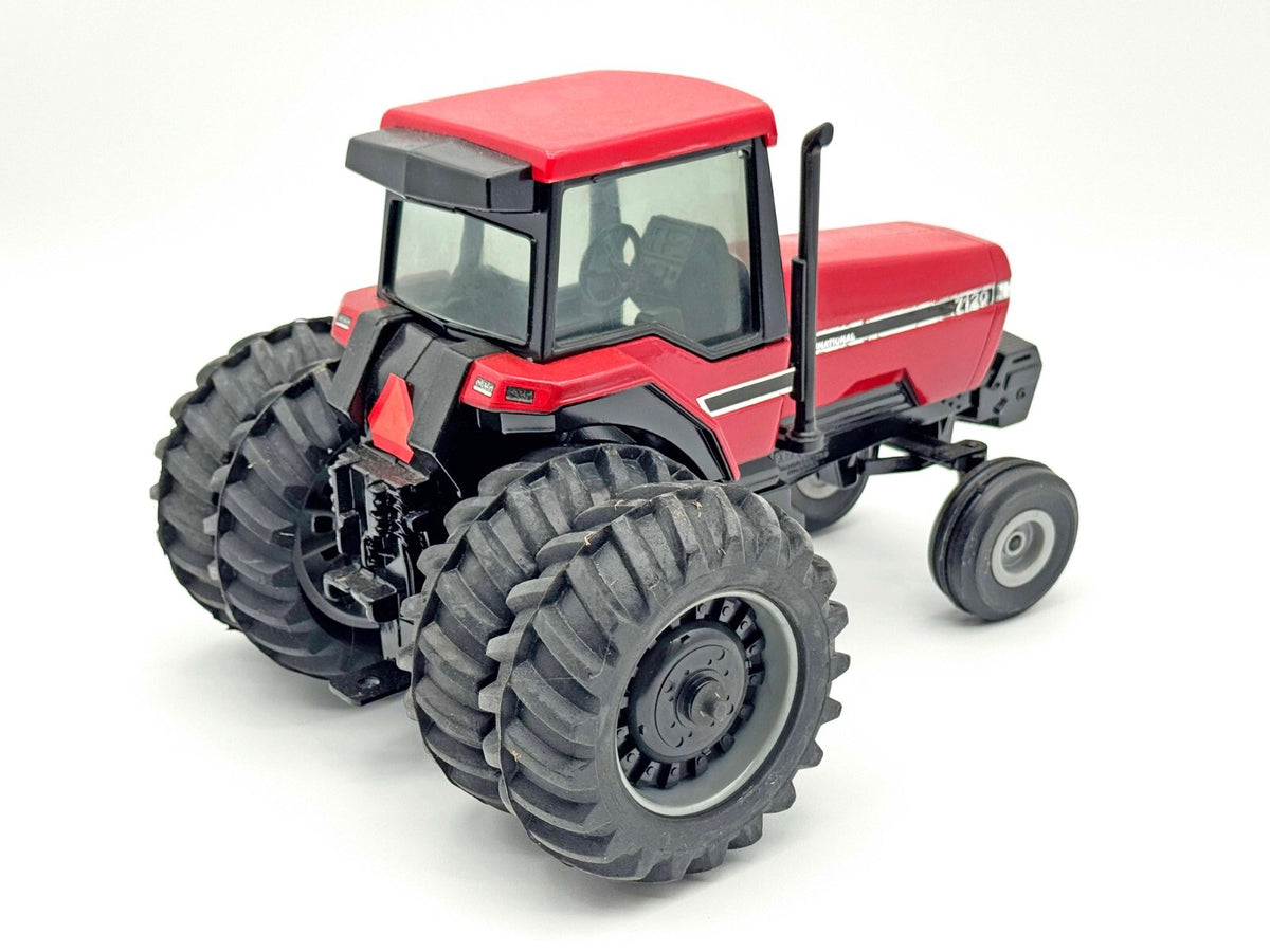 1/16 Case International 7120 Tractor W/ Rear Duals