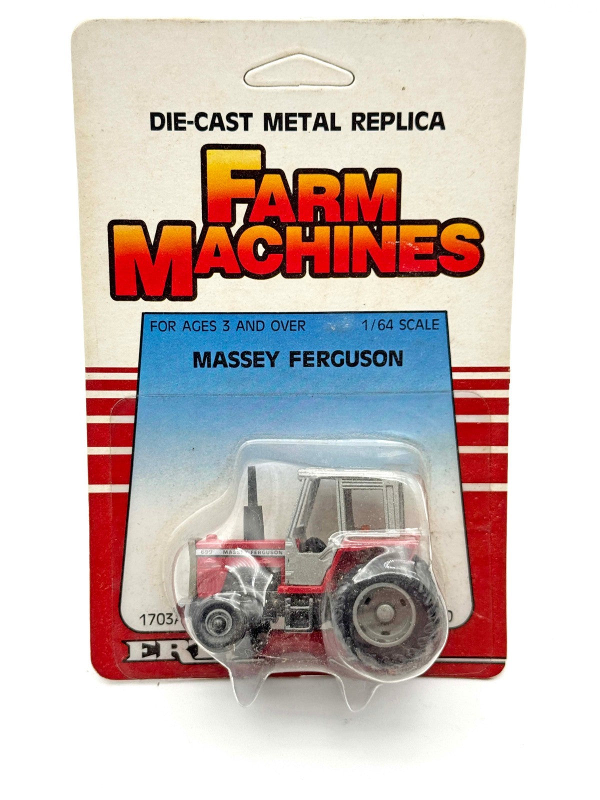 1/64 Massey Ferguson 699 Tractor