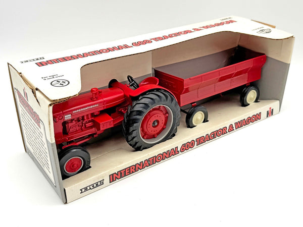 1/16 International Harvester 600 Tractor With Flare Box Wagon