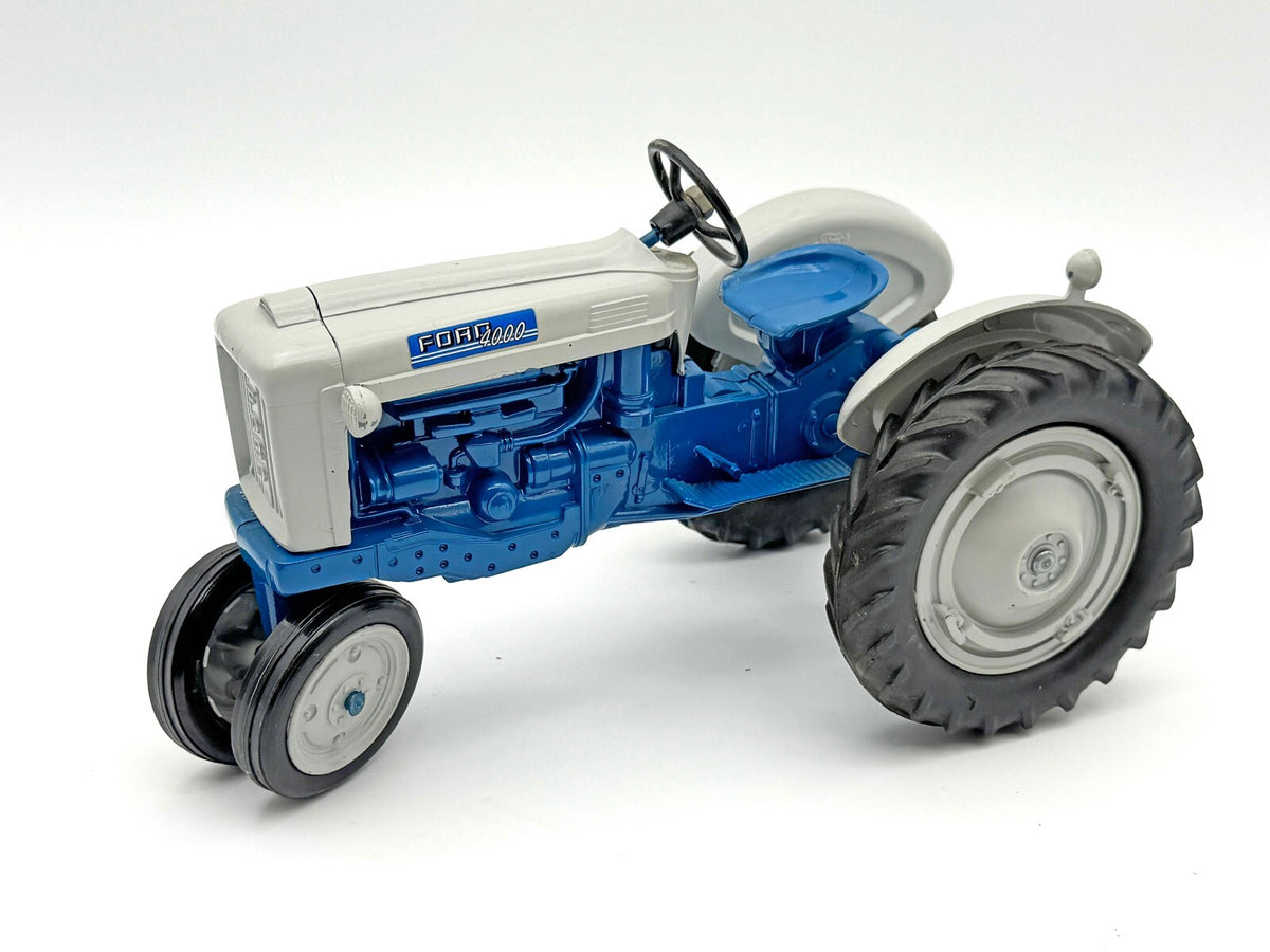 1/12 Ford 4000 Narrow Front Tractor