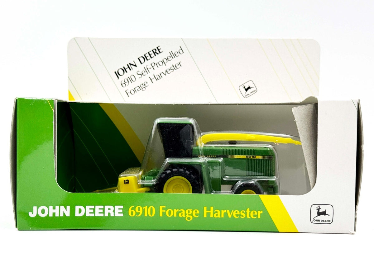 1/64 John Deere 6910 Self-Propelled Forage Harvester