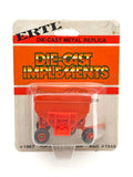 1/64 Case Orange Gravity Wagon