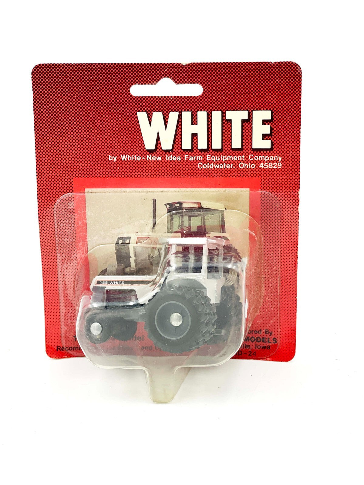 1/64 White 185 w/ Duals Cast Frame