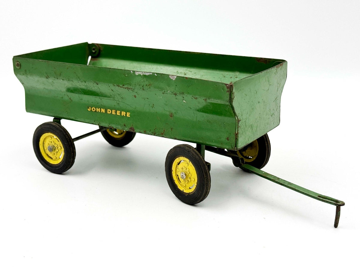 1/16 John Deere Cast Rim Flarebox Wagon