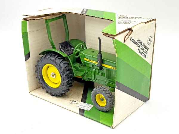 1/16 John Deere Compact Utility Tractor