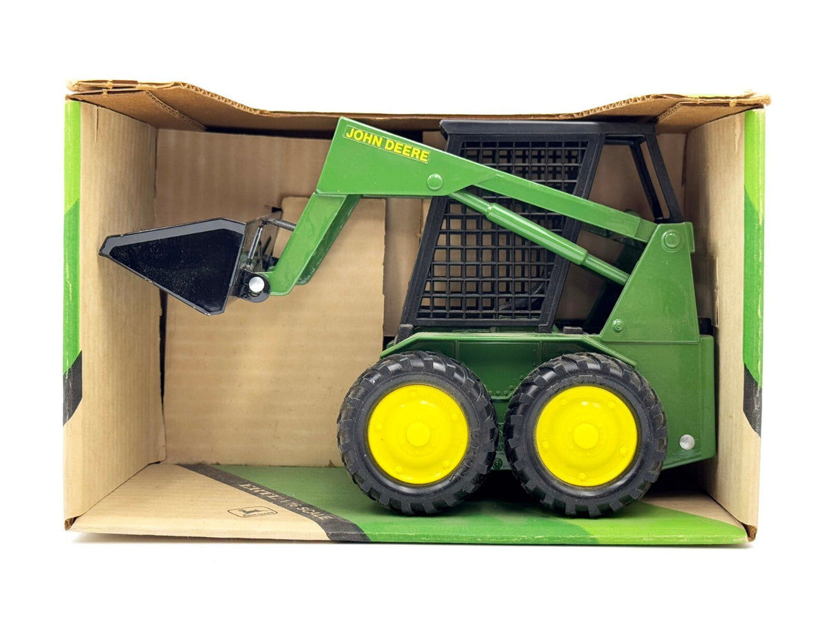 1/16 John Deere Skid Steer Loader