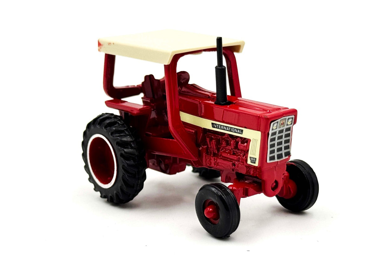 1/64 International 966 w/ 4 Post ROPS